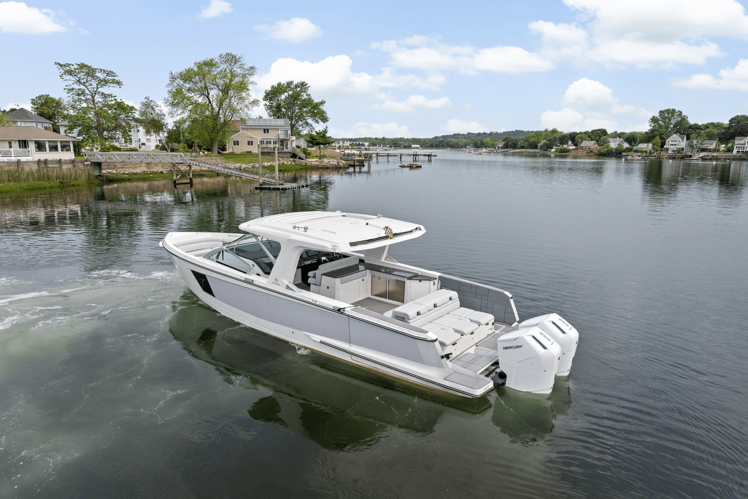 2023 Aviara AV40 Outboard Image Thumbnail #4