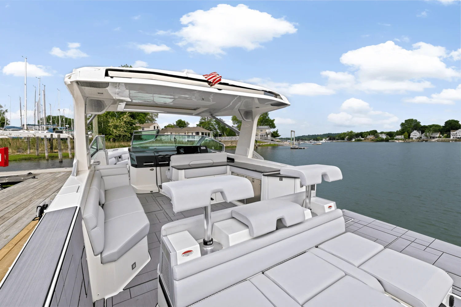 2023 Aviara AV40 Outboard Image Thumbnail #10