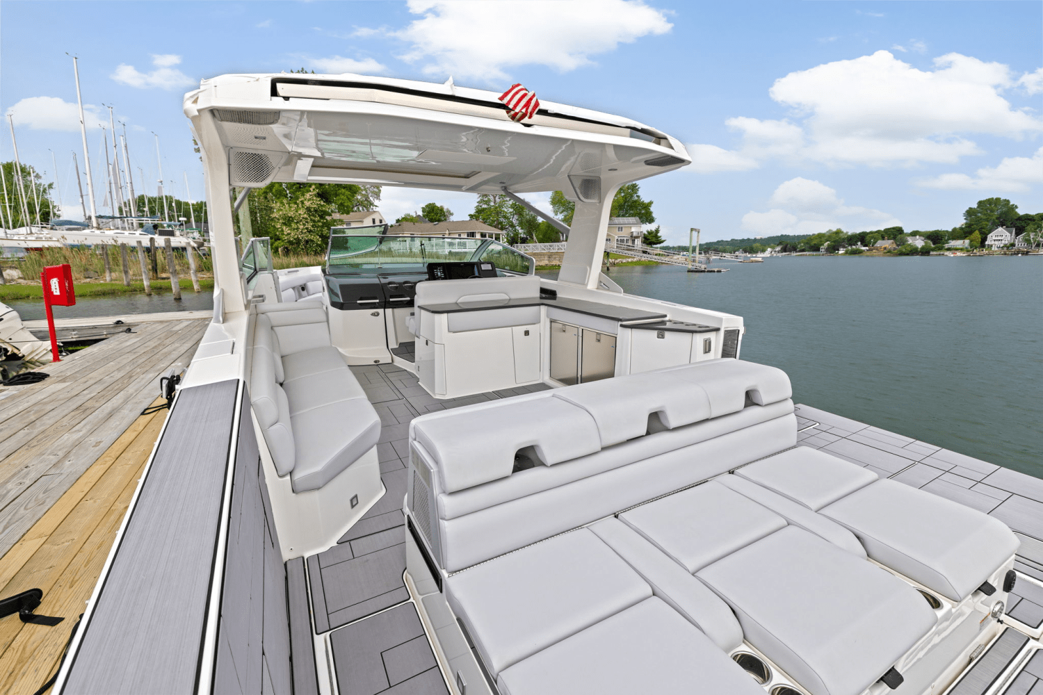 2023 Aviara AV40 Outboard Image Thumbnail #12