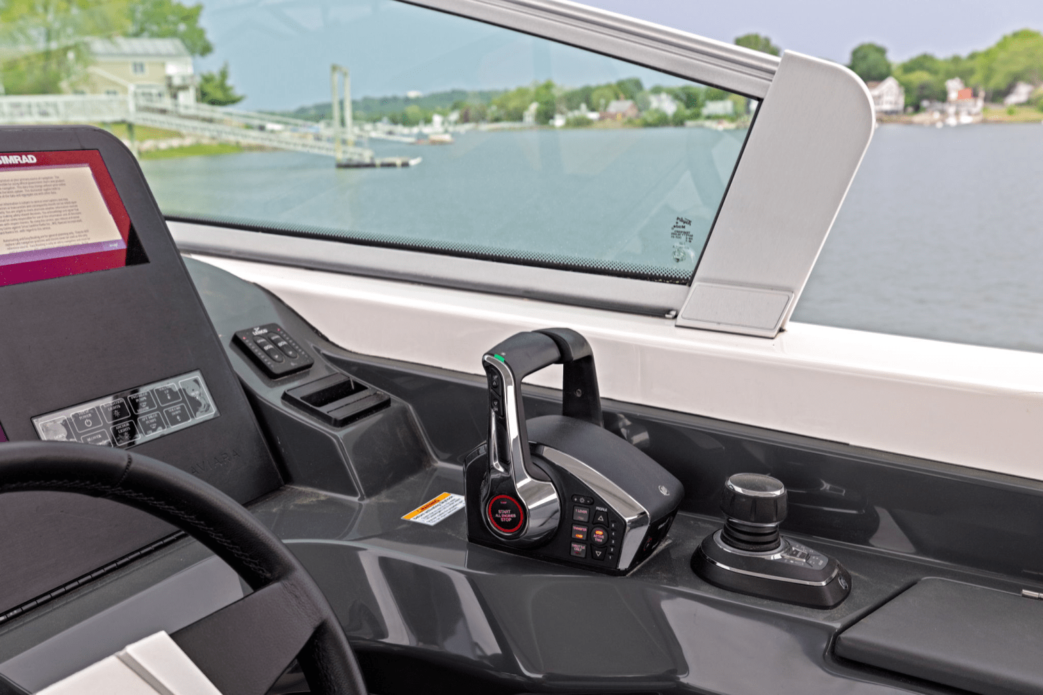 2023 Aviara AV40 Outboard Image Thumbnail #28