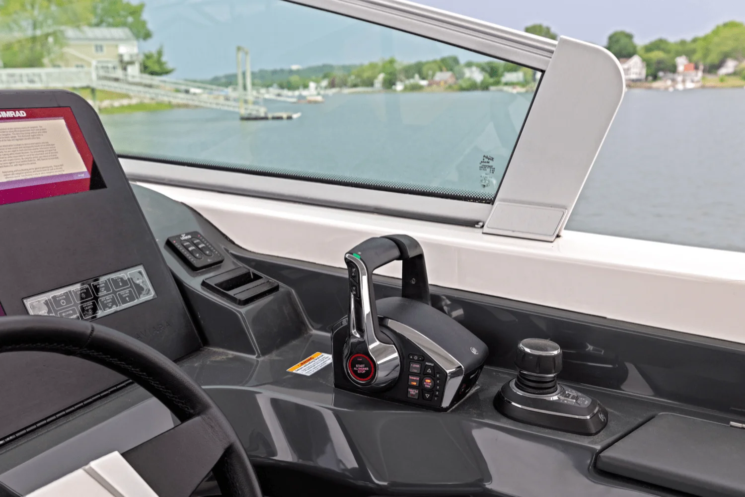 2023 Aviara AV40 Outboard Image Thumbnail #28