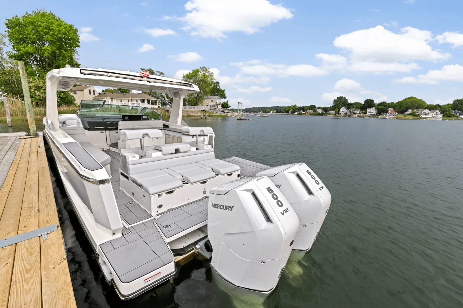 2023 Aviara AV40 Outboard Image Thumbnail #5