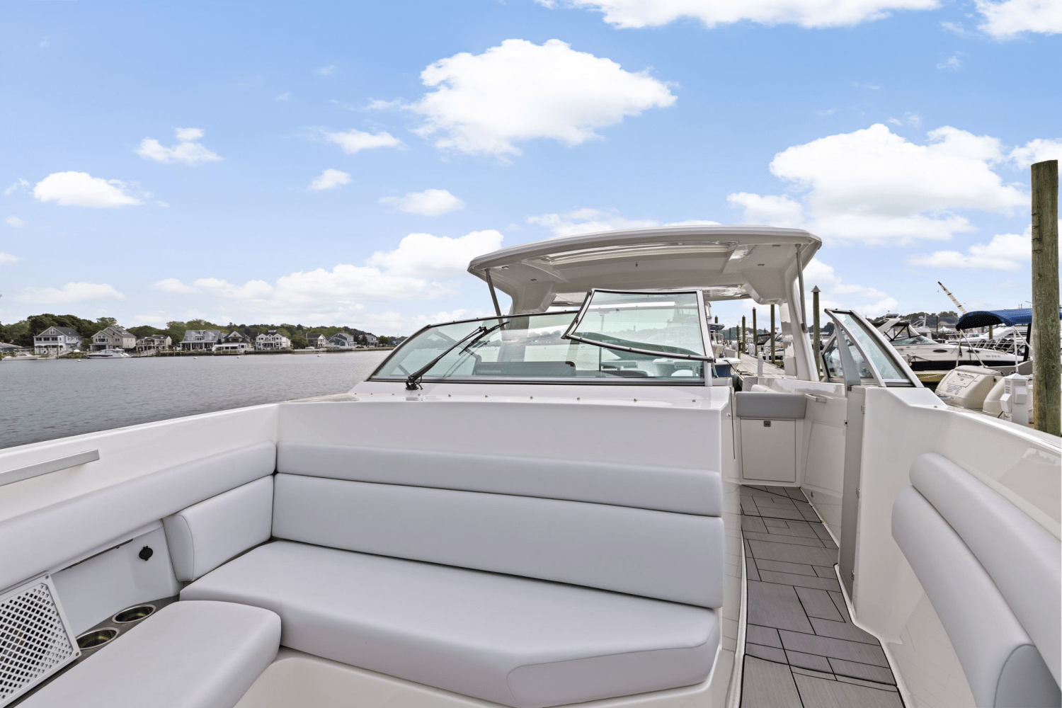 2023 Aviara AV40 Outboard Image Thumbnail #40