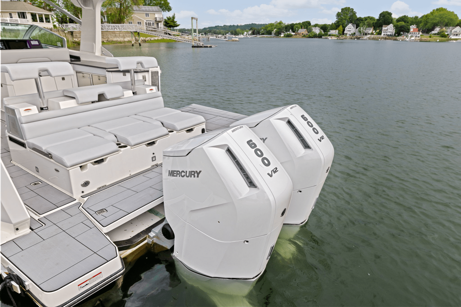 2023 Aviara AV40 Outboard Image Thumbnail #7