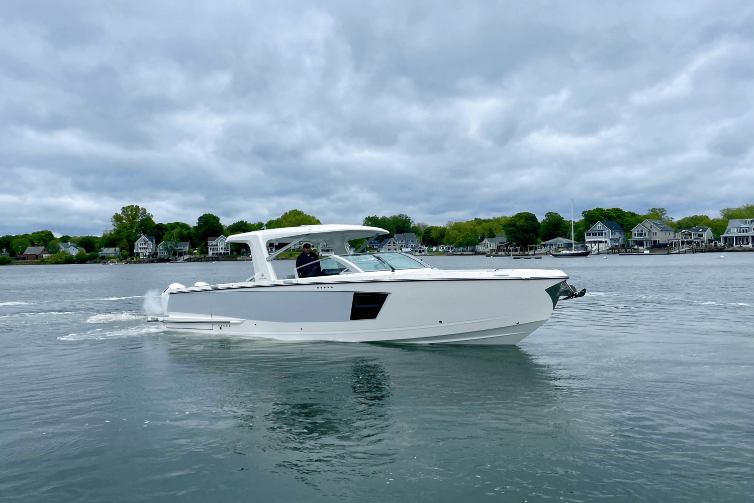 2023 Aviara AV40 Outboard Image Thumbnail #0