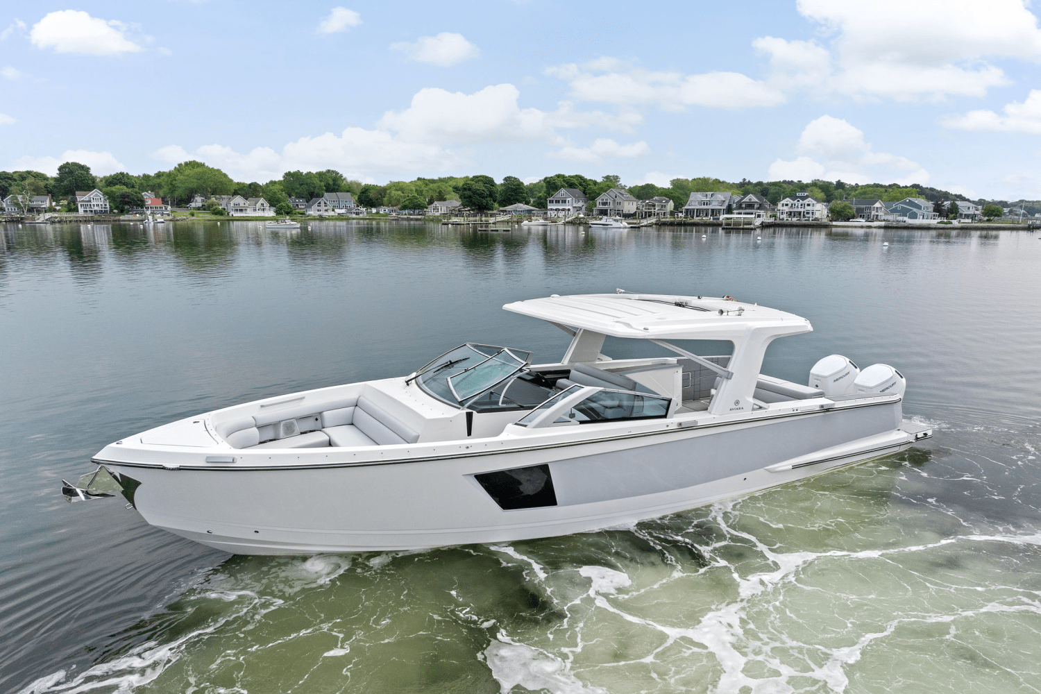 2023 Aviara AV40 Outboard Image Thumbnail #1