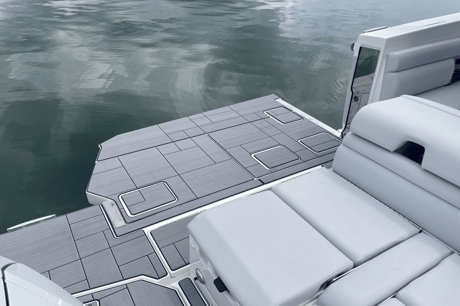 2023 Aviara AV40 Outboard Image Thumbnail #10