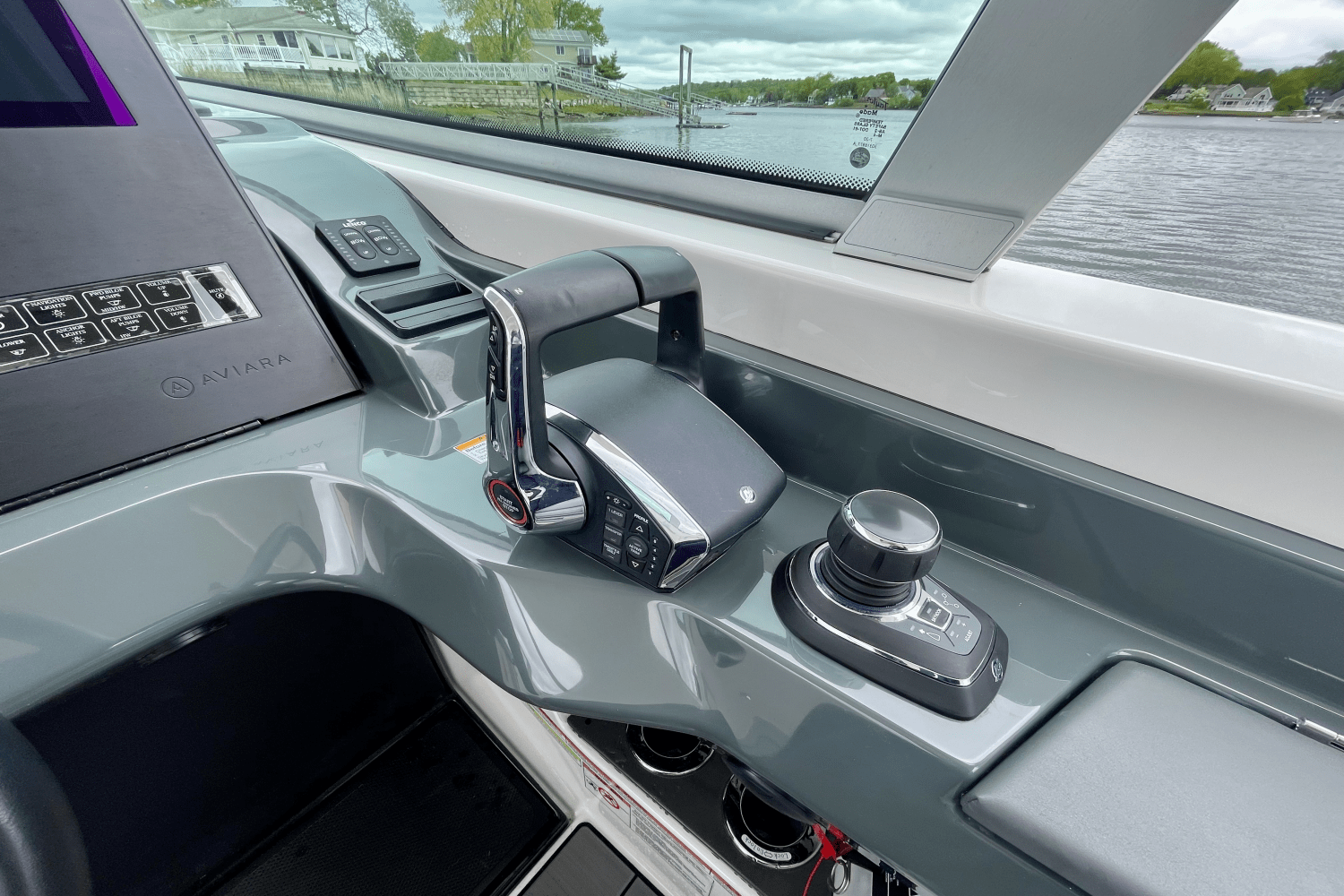 2023 Aviara AV40 Outboard Image Thumbnail #22