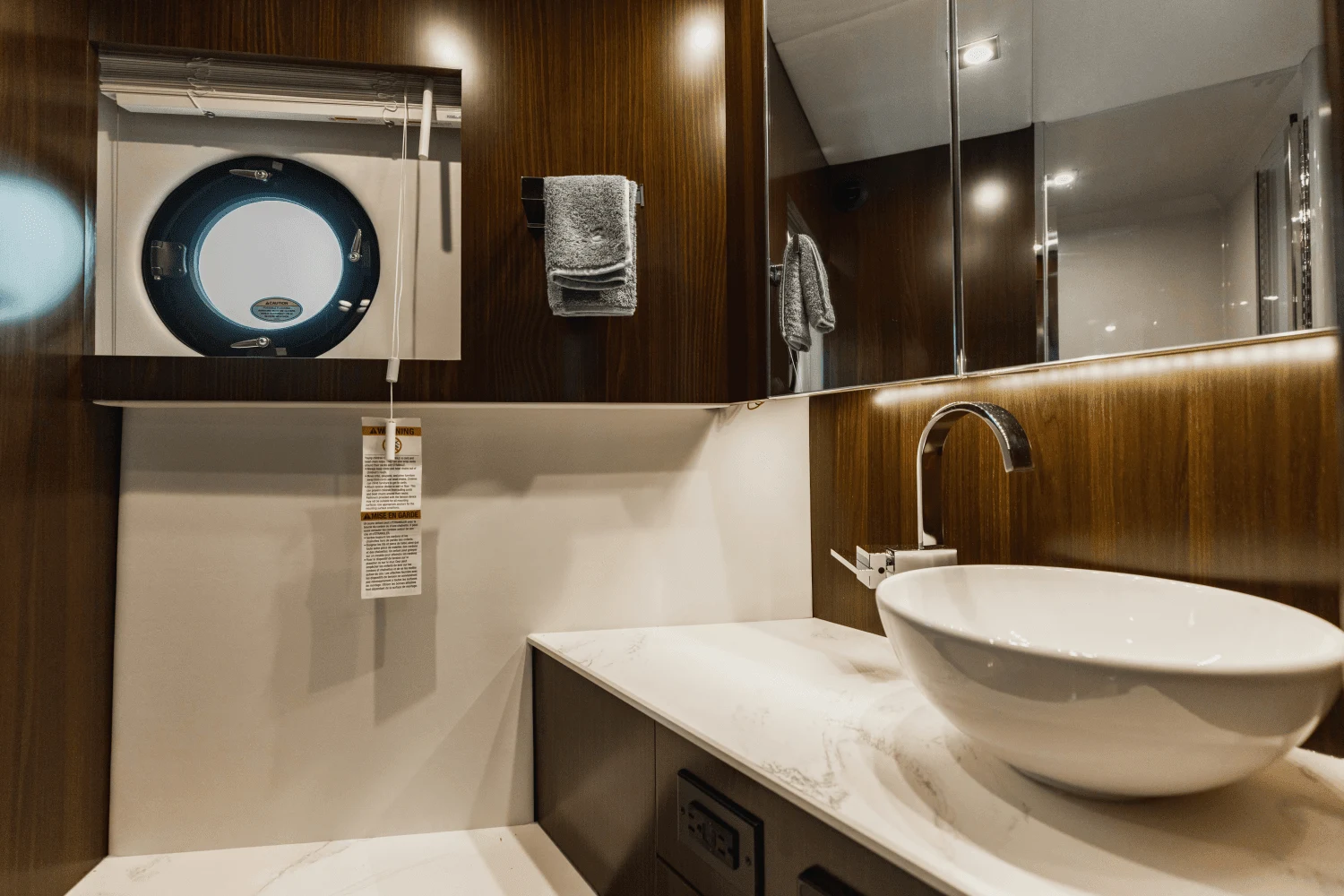 2023 Cruisers Yachts
                                                             42 Cantius Image Thumbnail #18