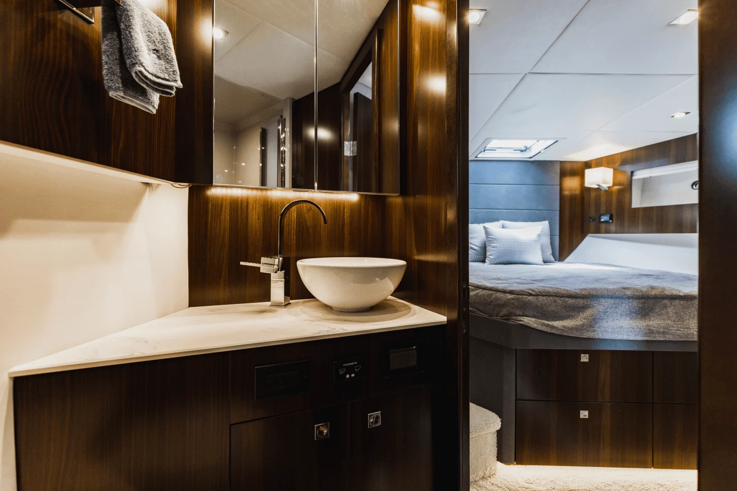 2023 Cruisers Yachts
                                                             42 Cantius Image Thumbnail #19
