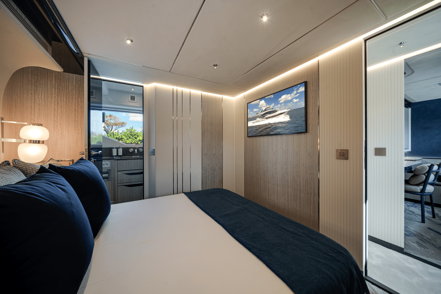2026 Galeon
                                                             640 FLY Image Thumbnail #75