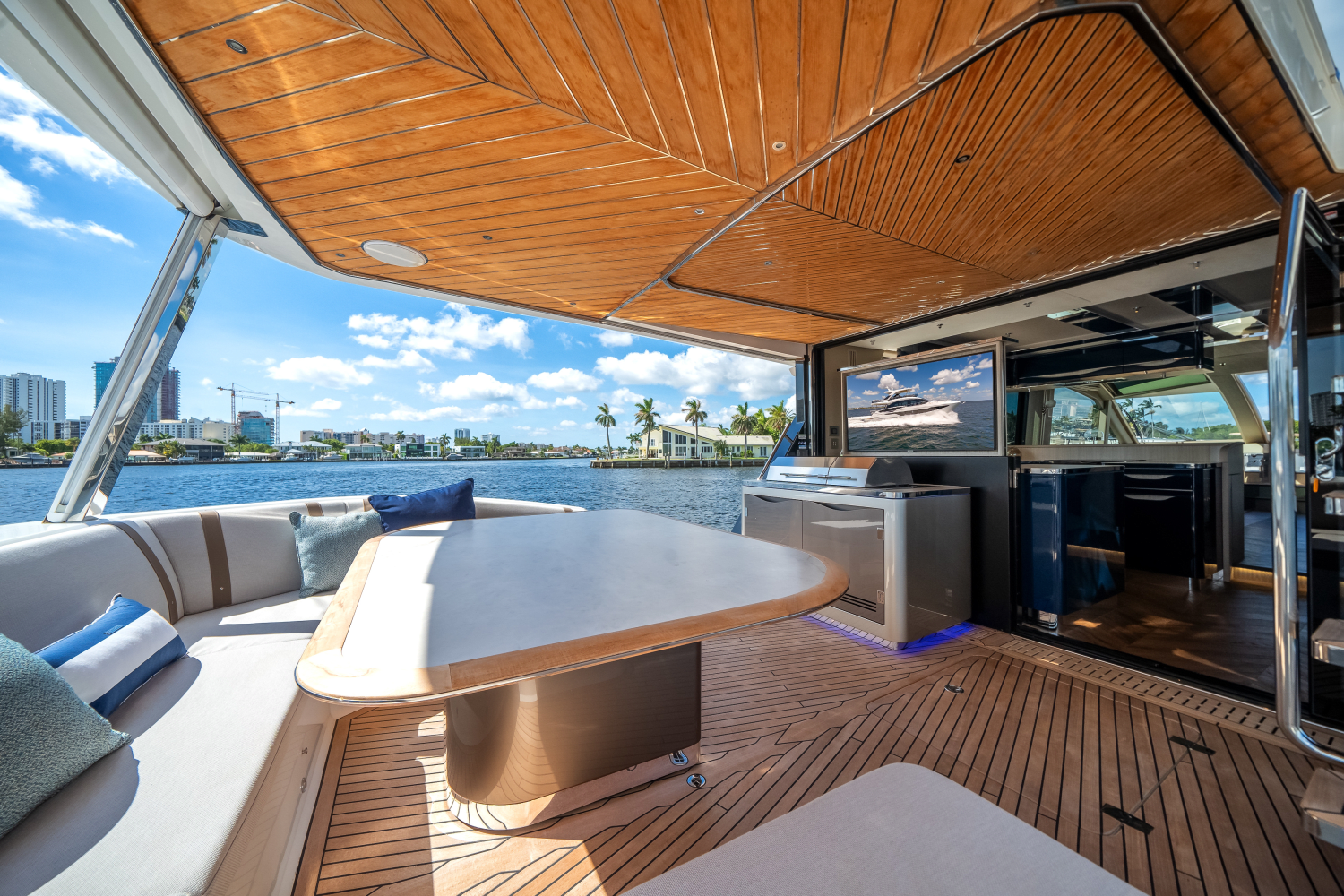 2026 Galeon
                                                             640 FLY Image Thumbnail #40