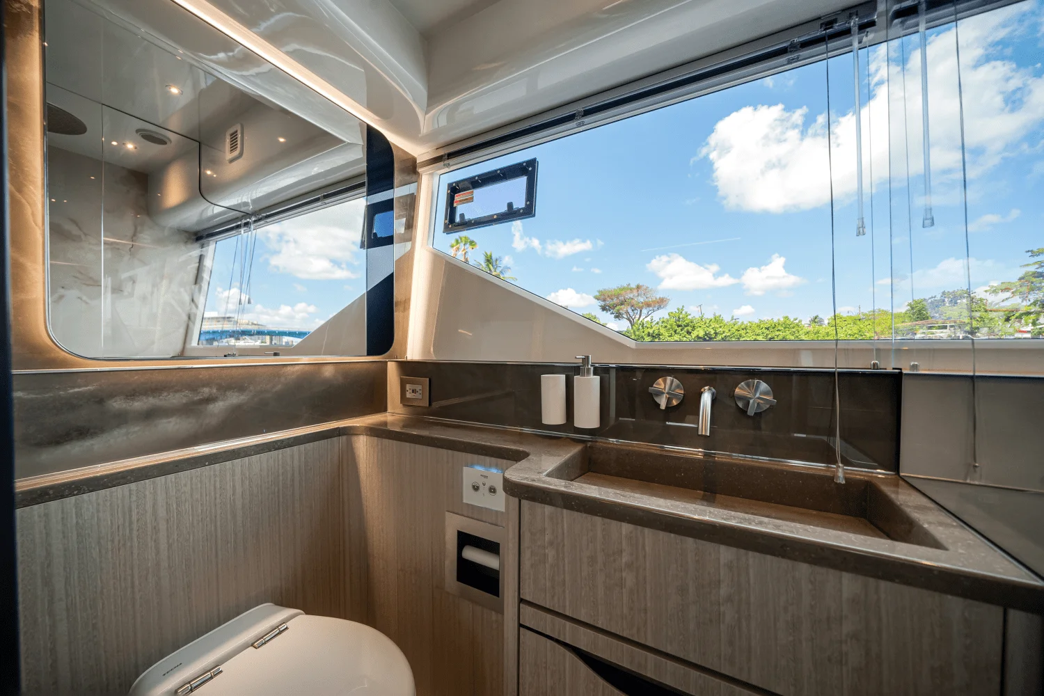 2026 Galeon
                                                             640 FLY Image Thumbnail #74