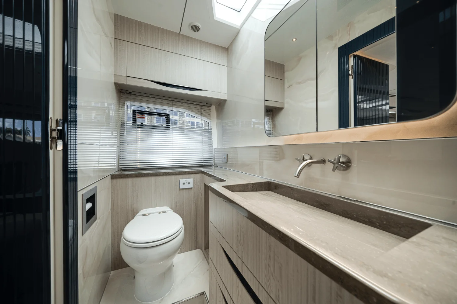 2026 Galeon
                                                             640 FLY Image Thumbnail #87