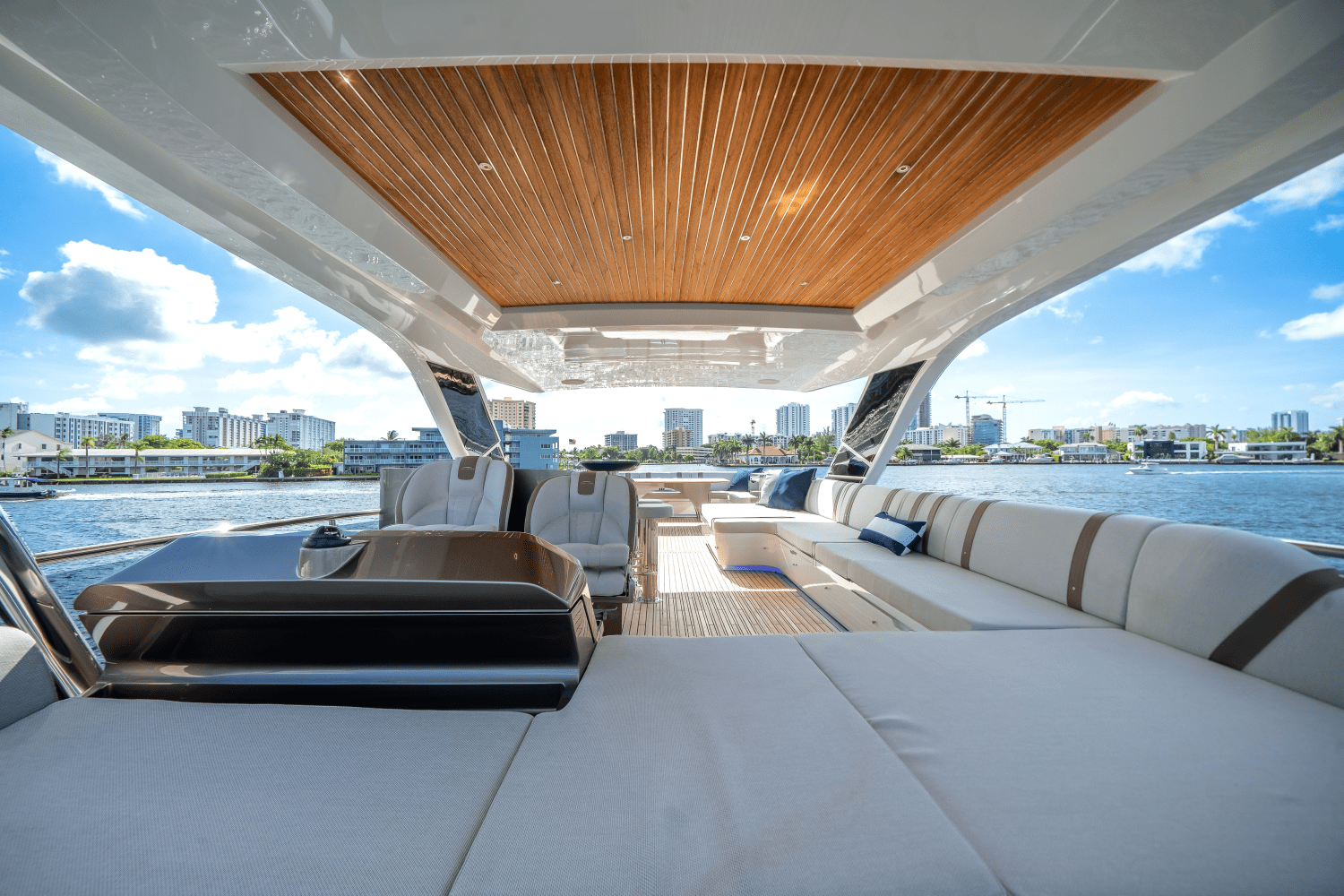 2026 Galeon
                                                             640 FLY Image Thumbnail #27