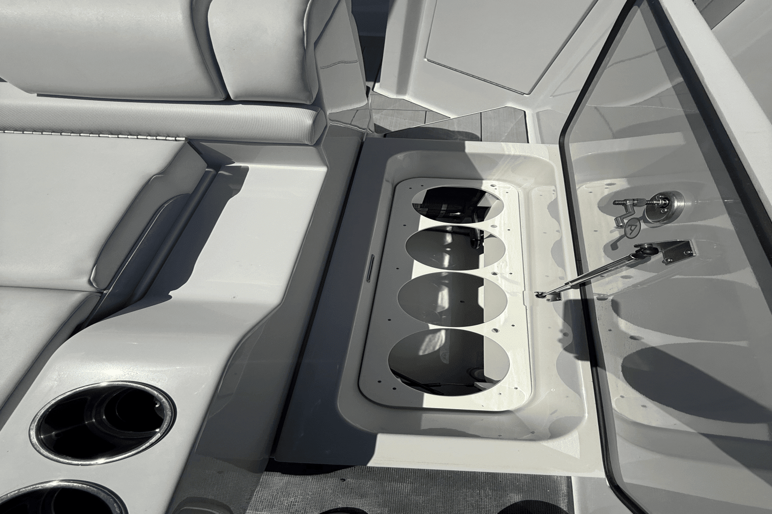 2023 Aviara AV32 Image Thumbnail #17