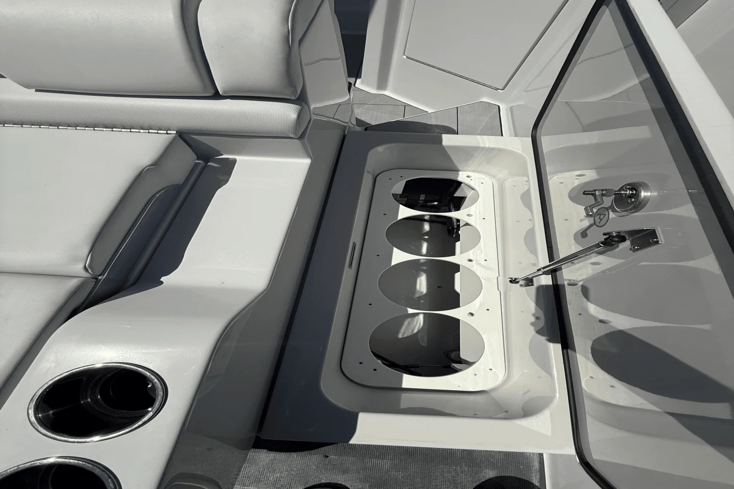 2023 Aviara AV32 Image Thumbnail #11