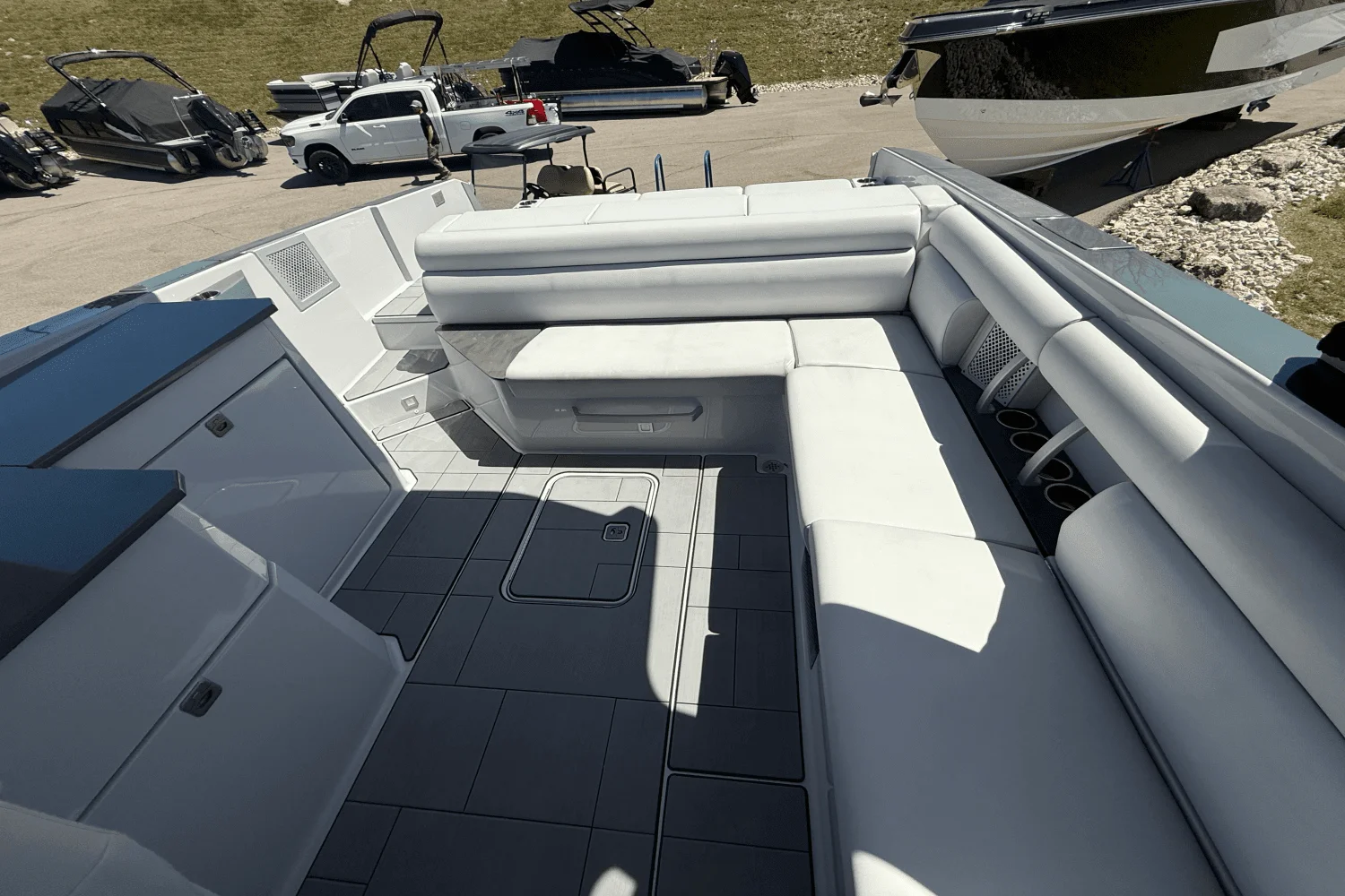 2023 Aviara AV32 Image Thumbnail #10