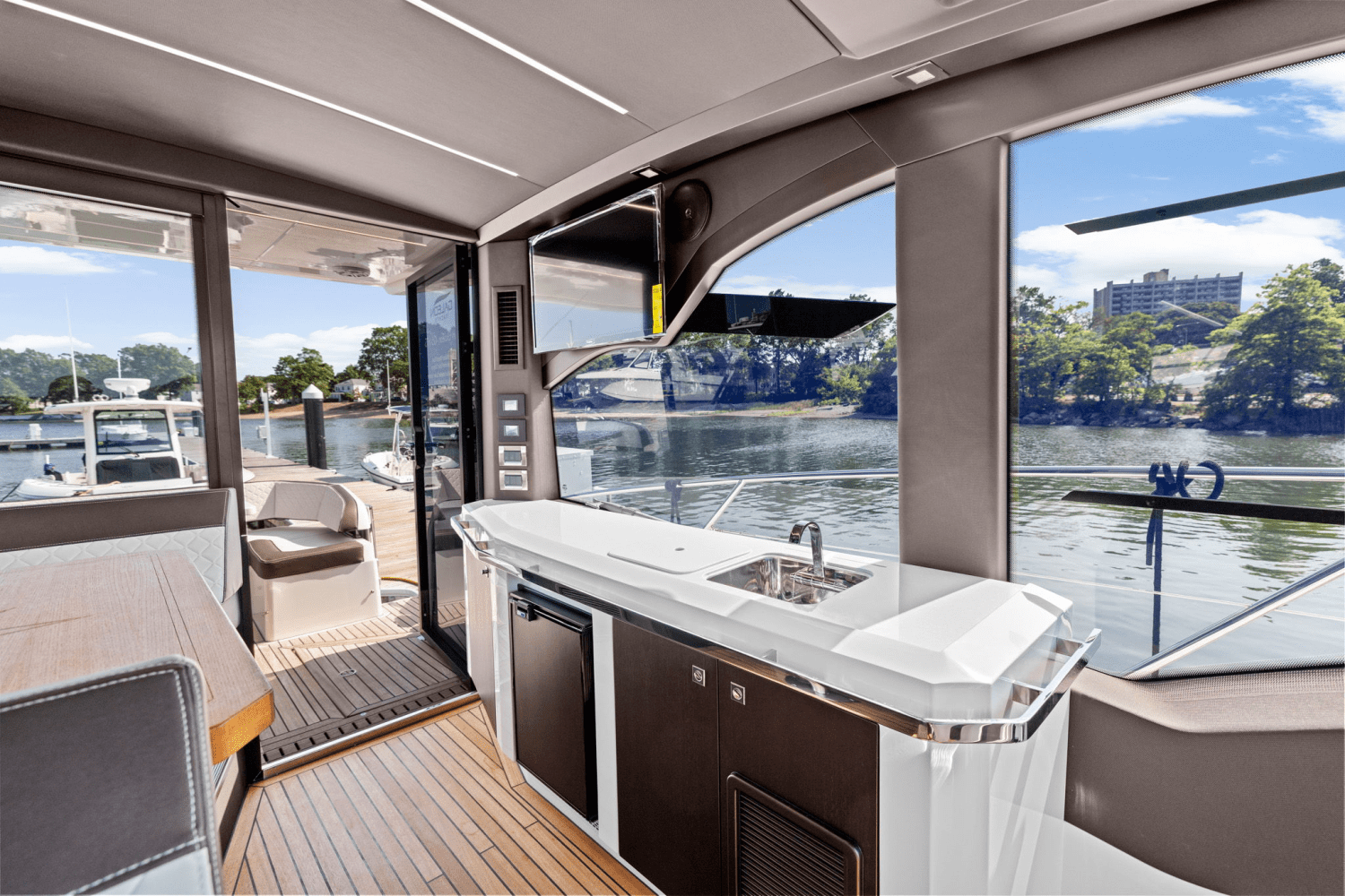 2024 Galeon 425 HTS Image Thumbnail #13