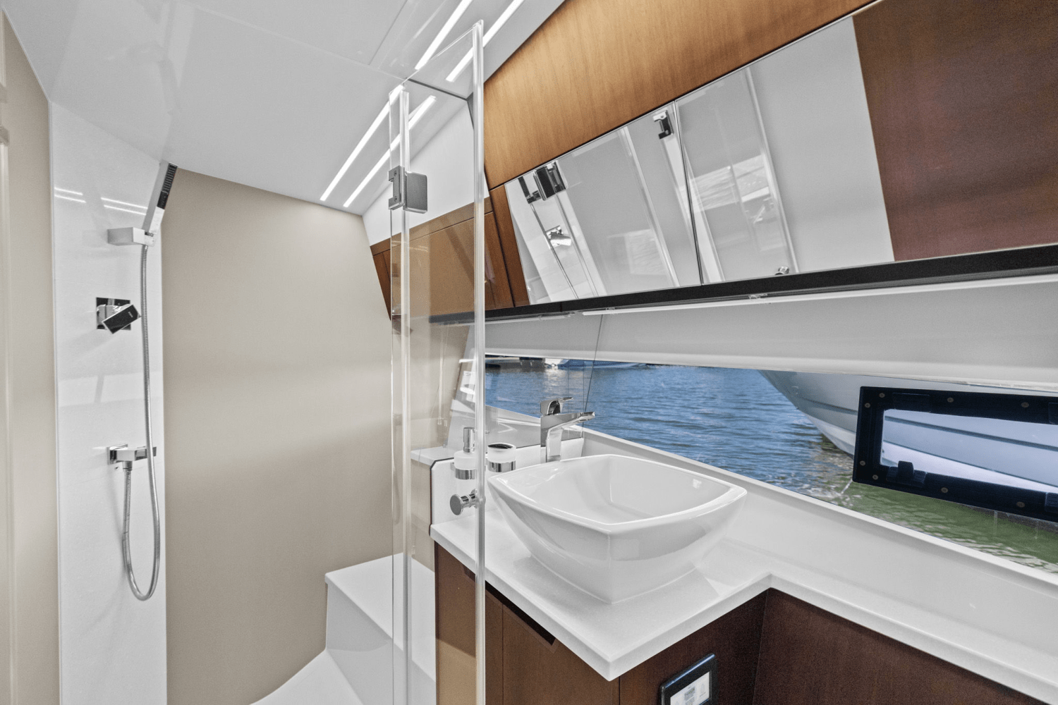 2024 Galeon 425 HTS Image Thumbnail #35