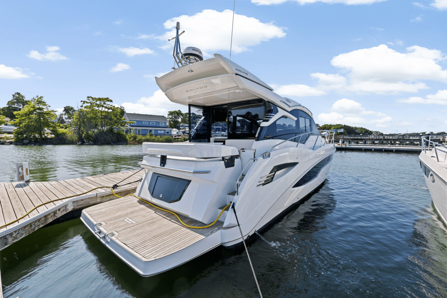 2024 Galeon 425 HTS Image Thumbnail #3