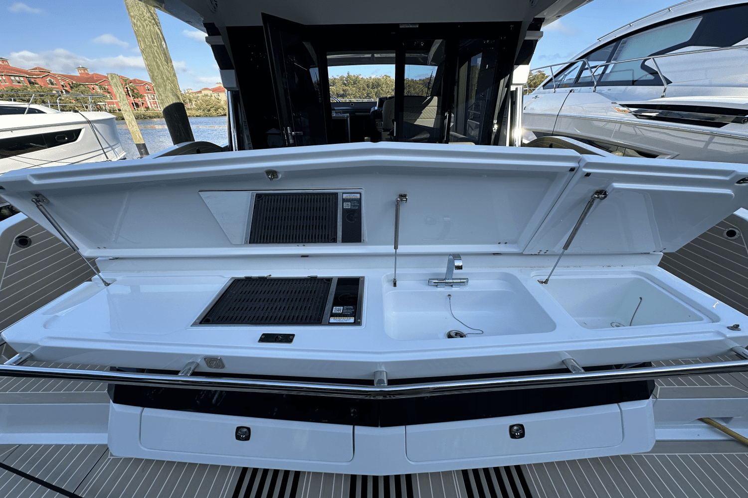 2025 Galeon 410 HTC Image Thumbnail #11