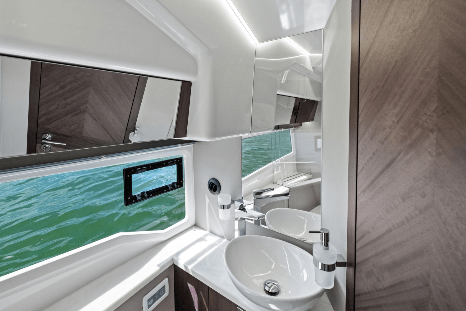 2025 Galeon 410 HTC Image Thumbnail #24