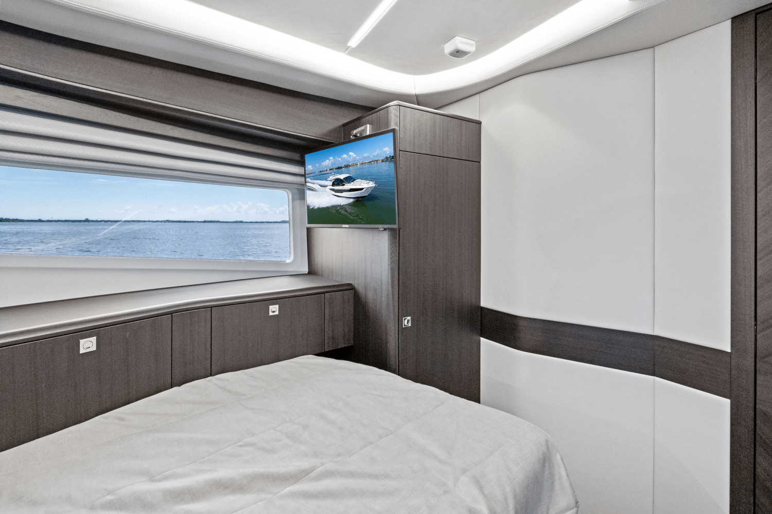2025 Galeon 410 HTC Image Thumbnail #29