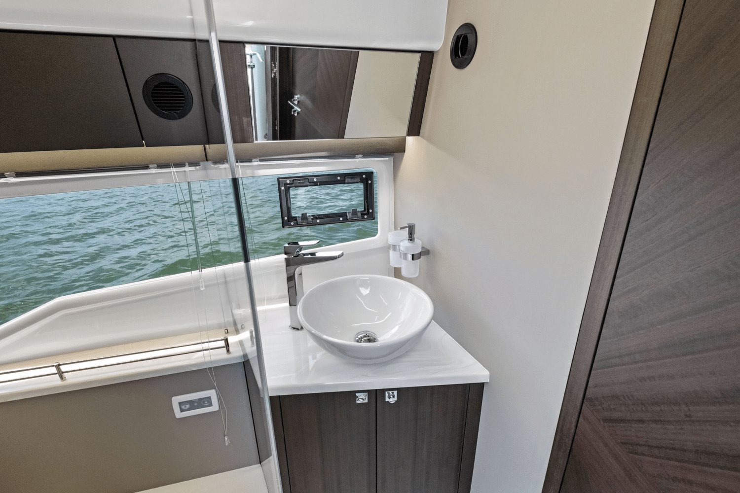 2025 Galeon 410 HTC Image Thumbnail #33