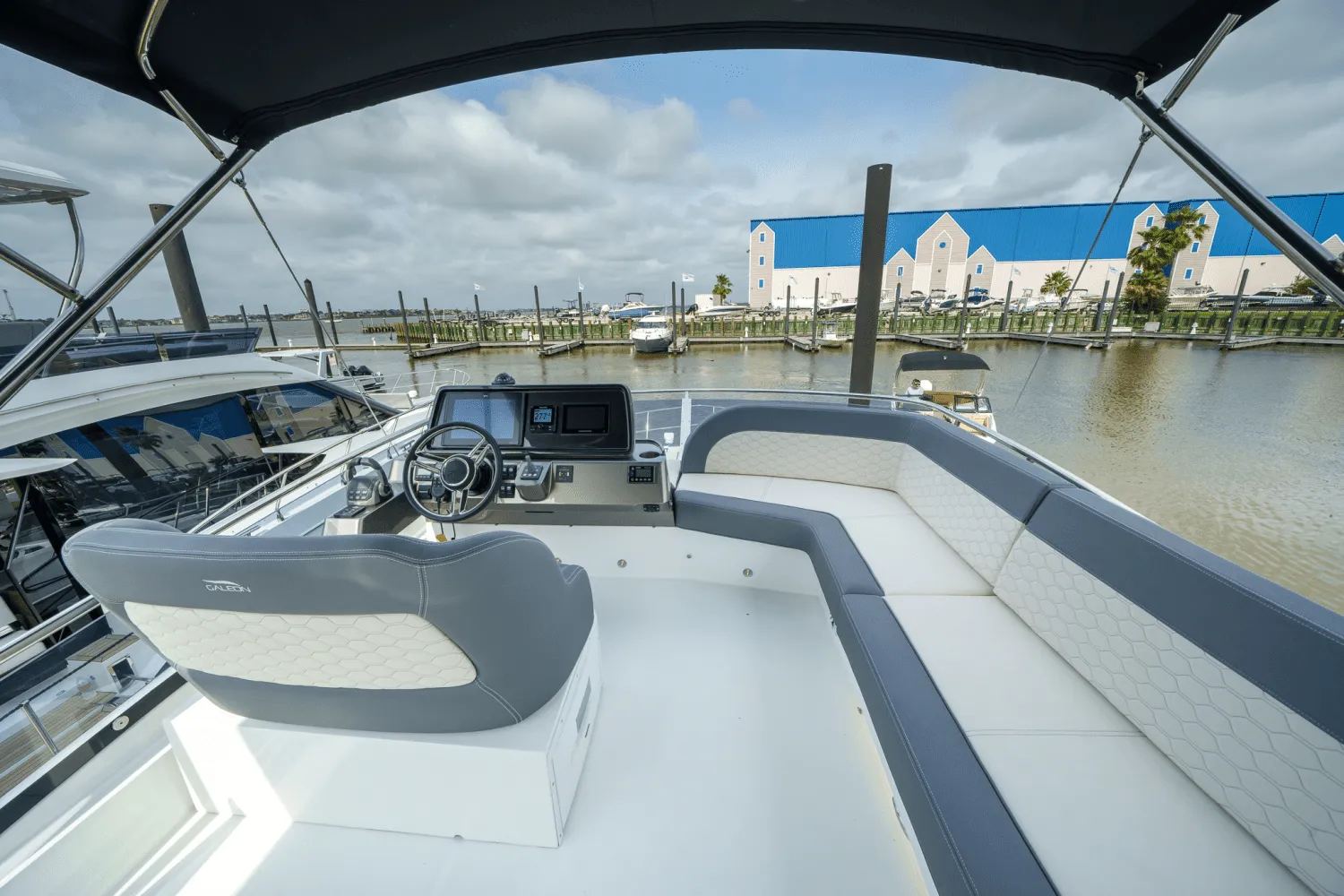 2024 Galeon 400 FLY Image Thumbnail #23