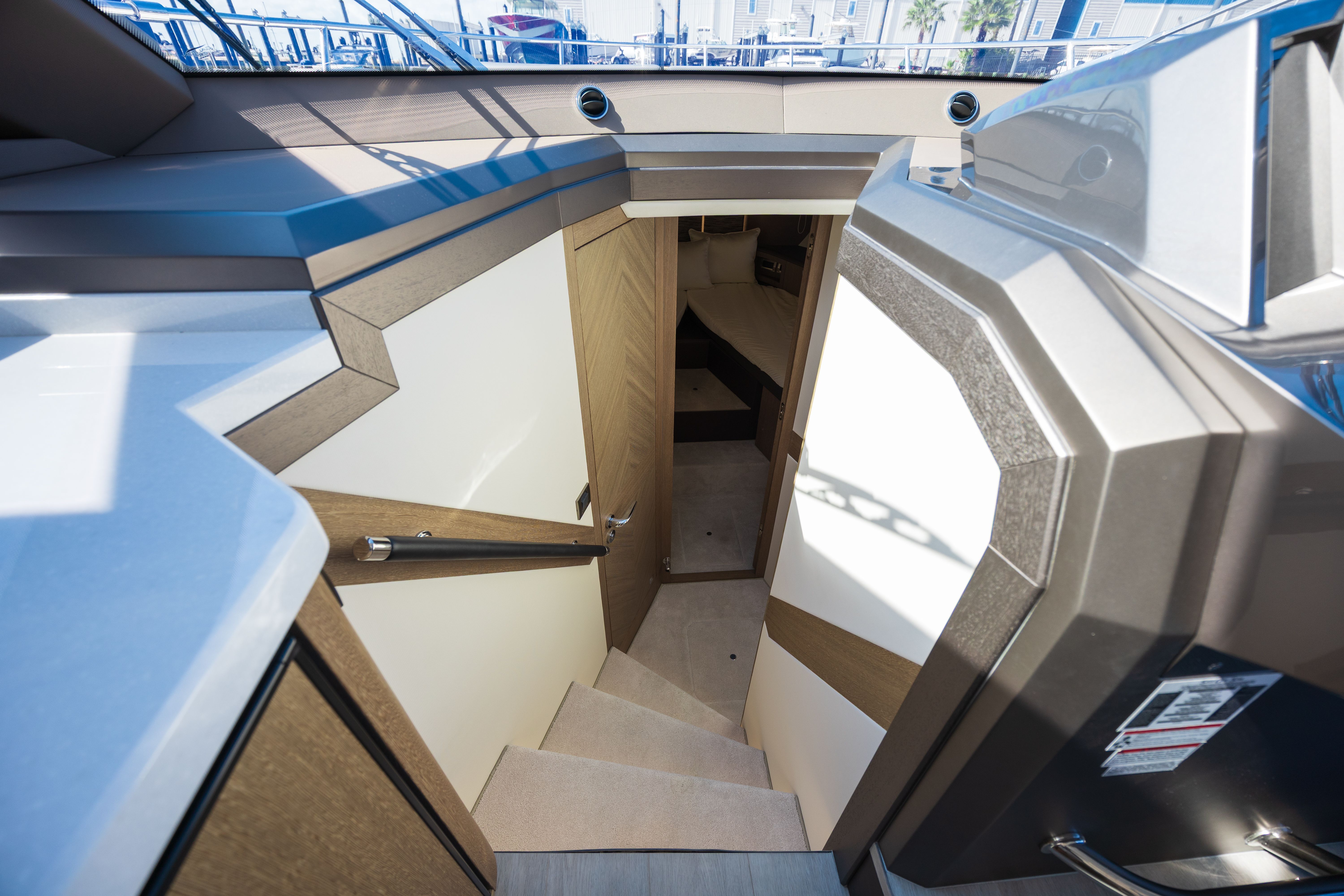 2024 Galeon 400 FLY Image Thumbnail #20