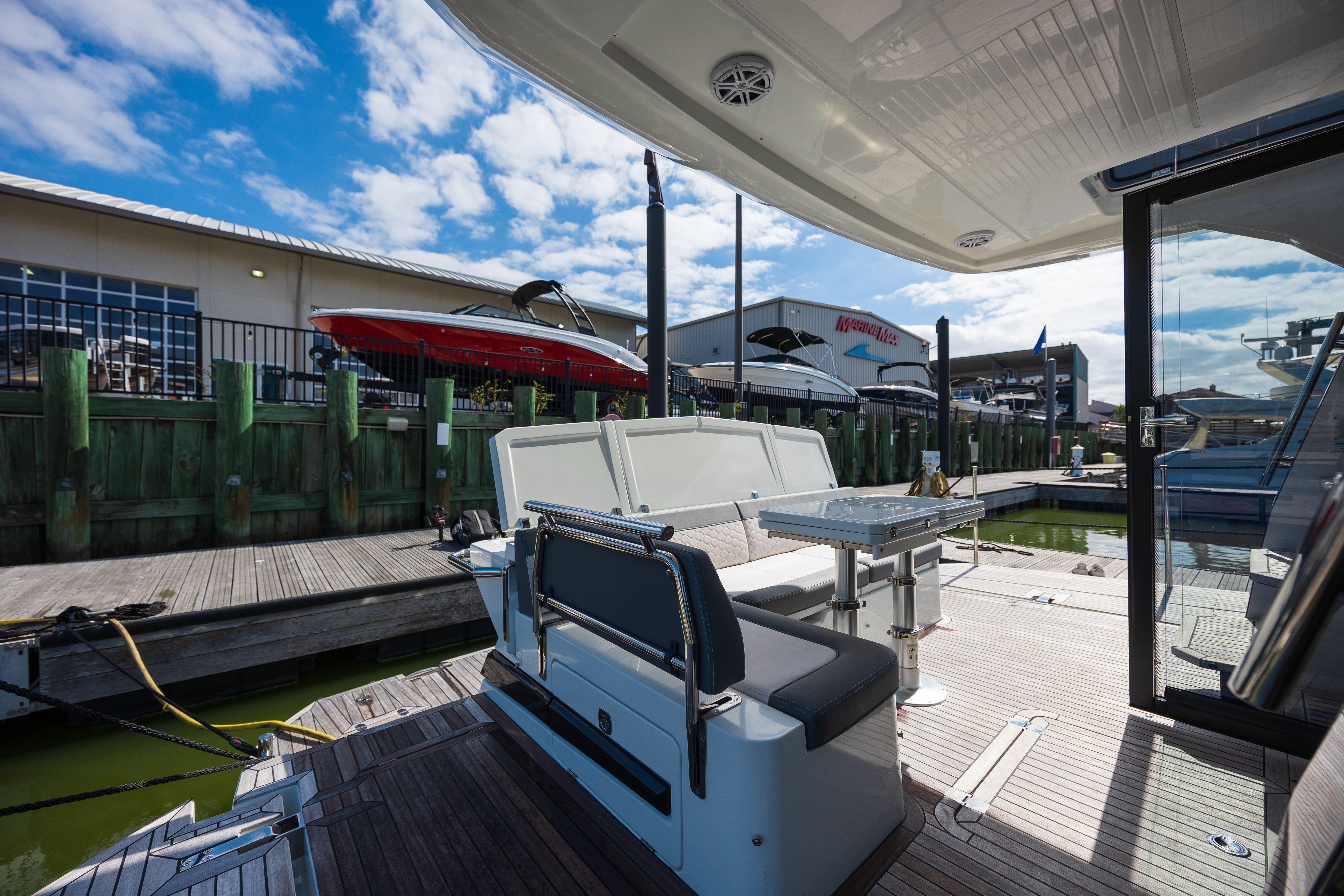 2024 Galeon 400 FLY Image Thumbnail #29