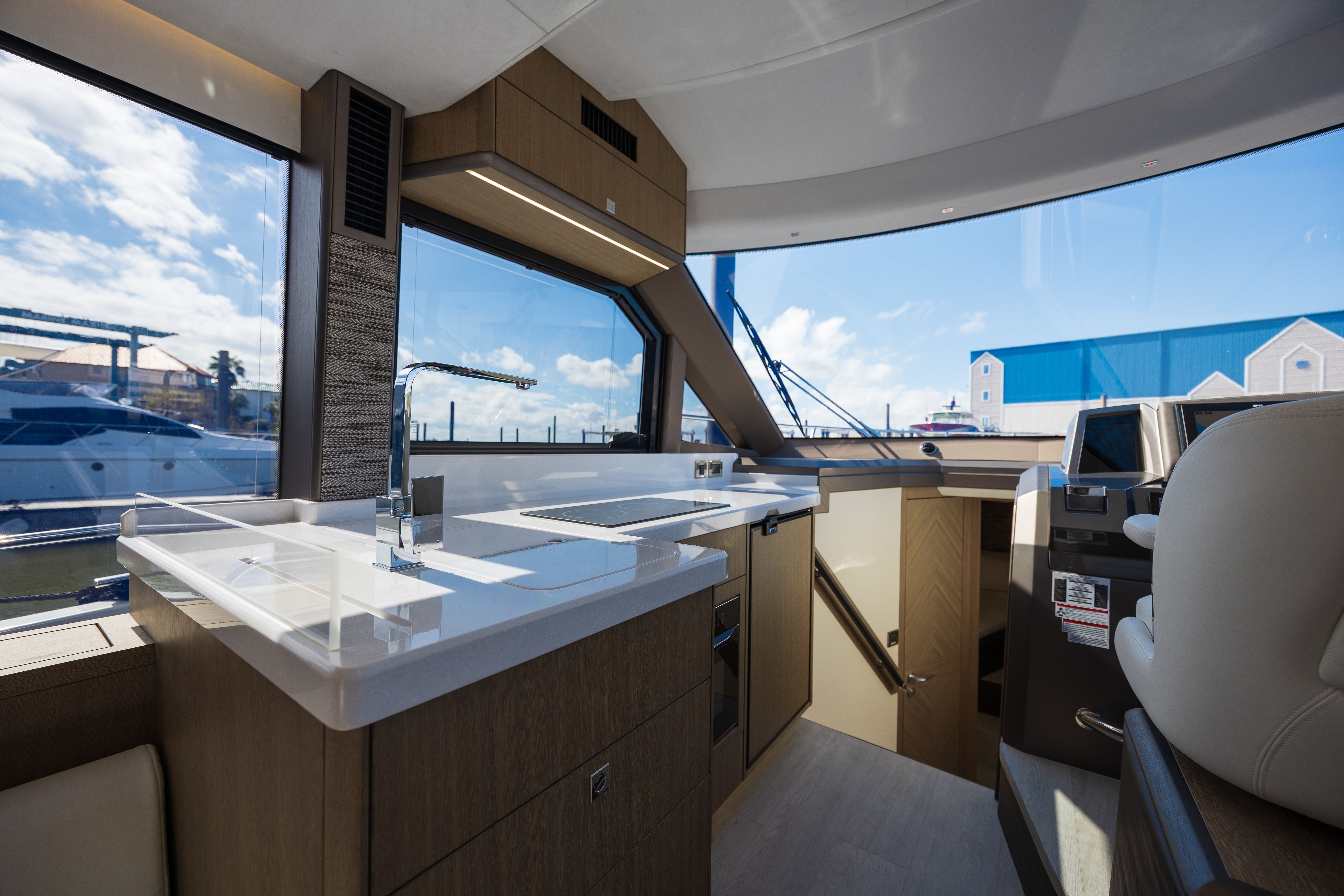 2024 Galeon 400 FLY Image Thumbnail #34