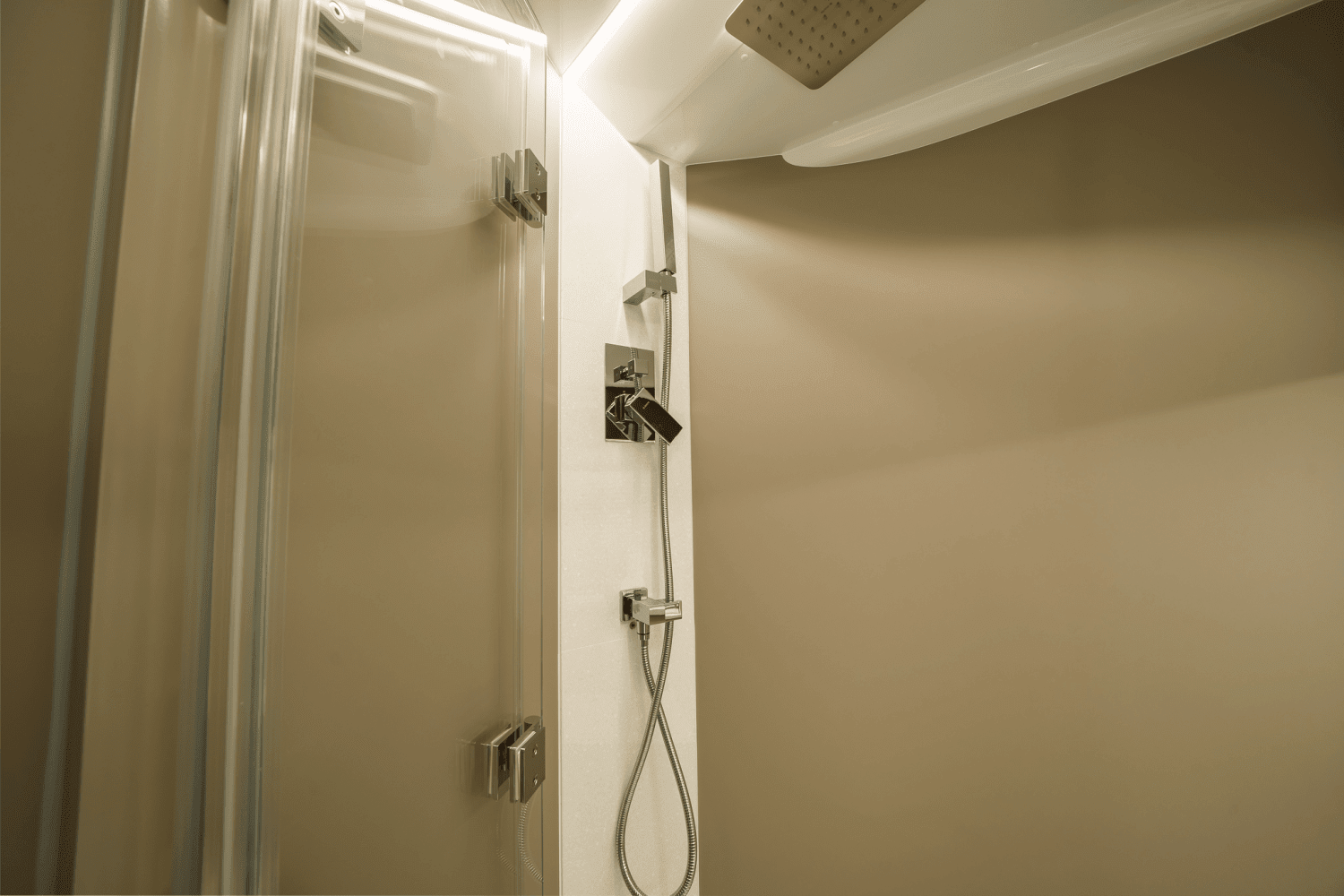 2024 Galeon 400 FLY Image Thumbnail #20