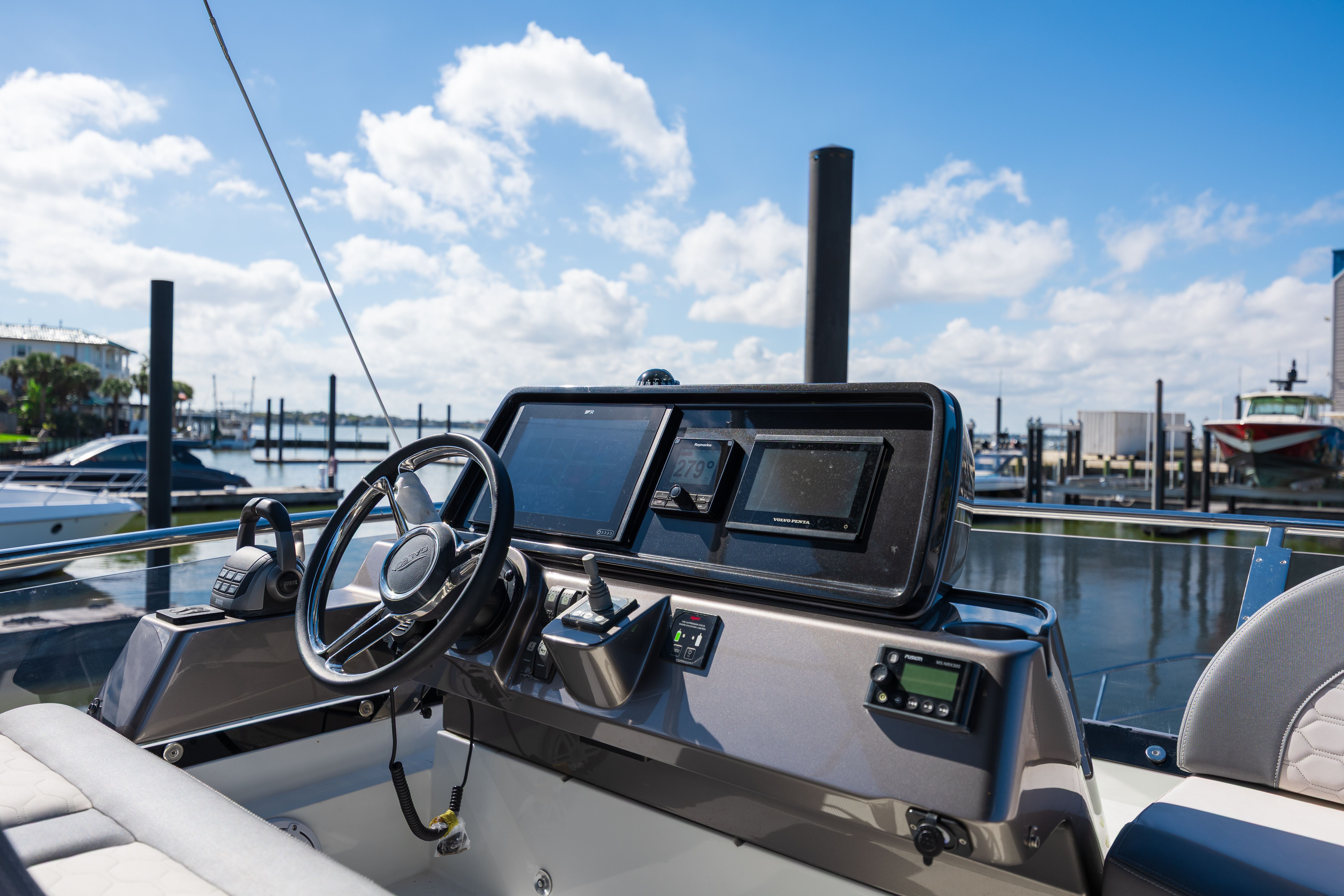 2024 Galeon 400 FLY Image Thumbnail #8