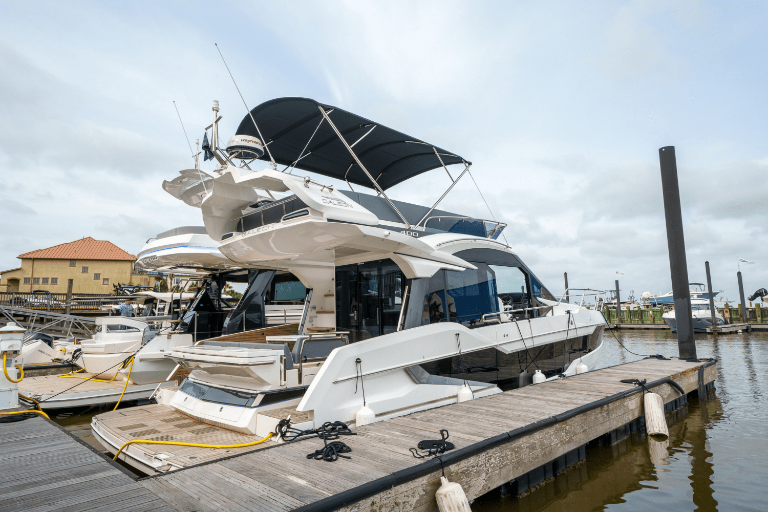 2024 Galeon 400 FLY Image Thumbnail #0