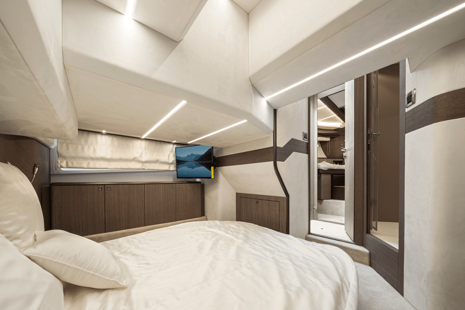 2024 Galeon 400 FLY Image Thumbnail #22