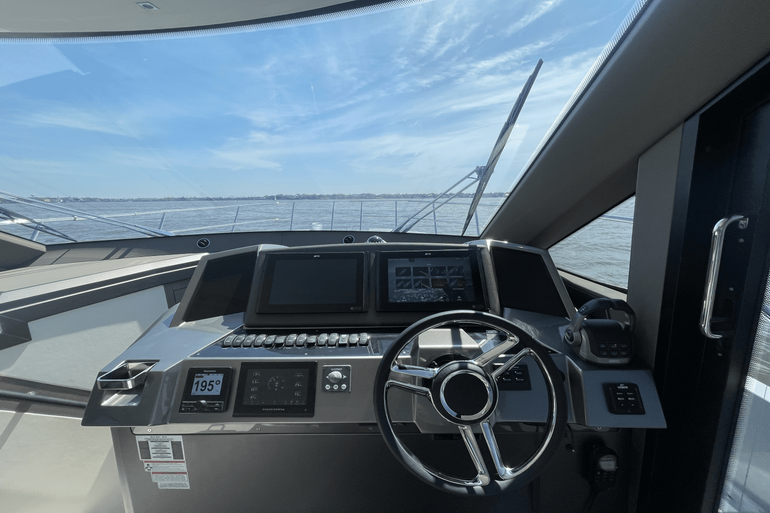 2024 Galeon 400 FLY Image Thumbnail #12