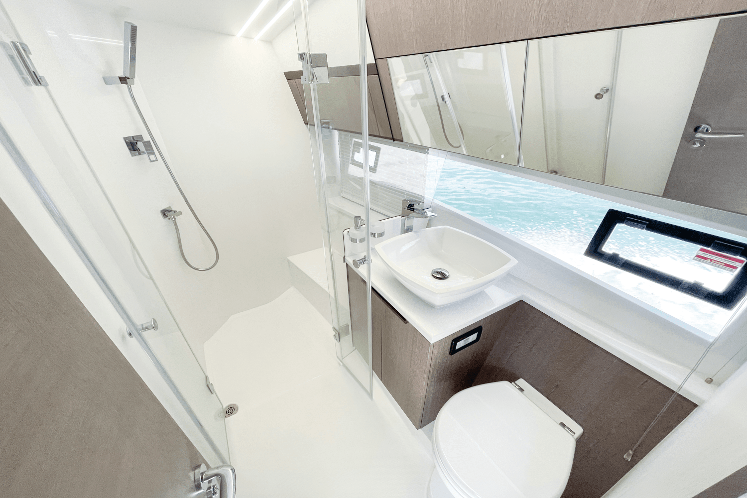 2023 Galeon
                                                             425 HTS Image Thumbnail #47