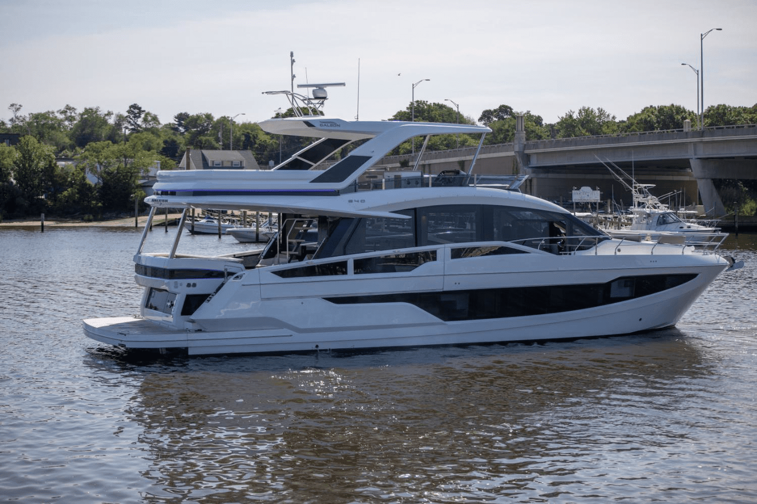 2025 Galeon
                                                             640 FLY Image Thumbnail #3