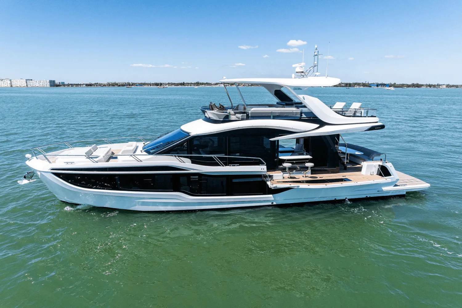 2025 Galeon 560 FLY Image Thumbnail #7