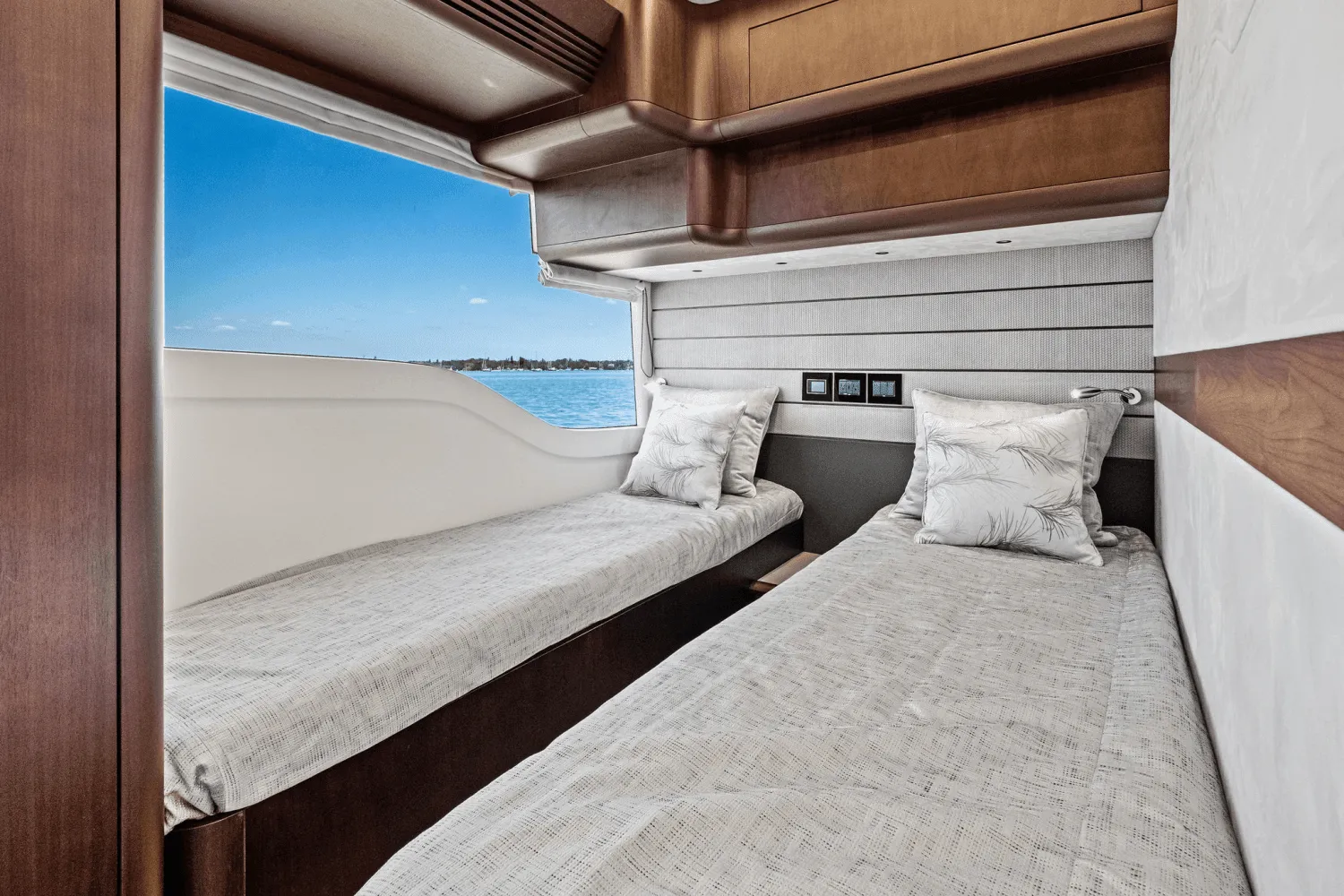 2025 Galeon 560 FLY Image Thumbnail #53