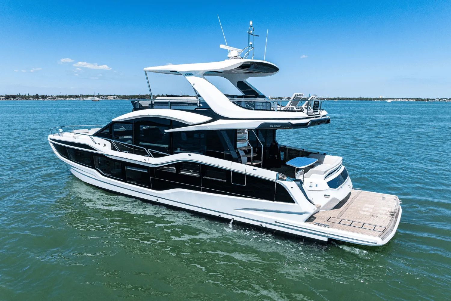 2025 Galeon 560 FLY Image Thumbnail #11