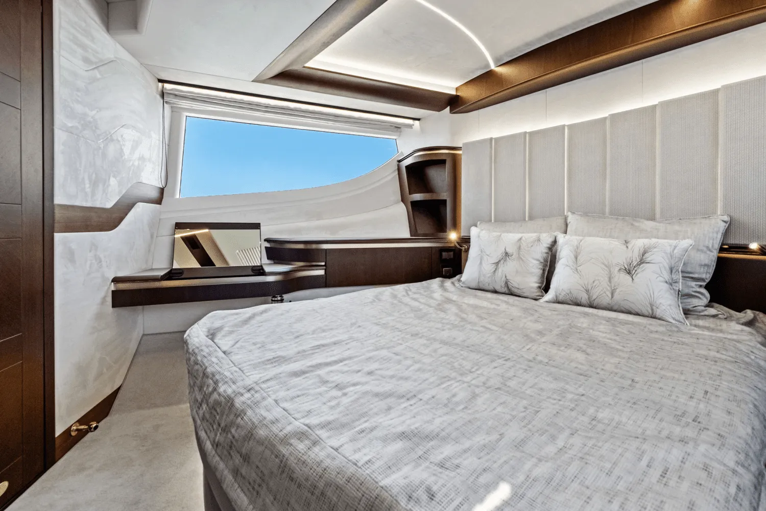 2025 Galeon 560 FLY Image Thumbnail #59