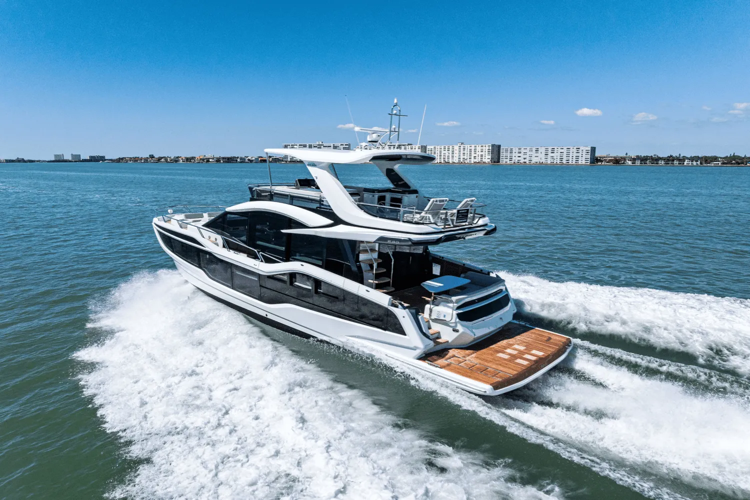 2025 Galeon 560 FLY Image Thumbnail #15