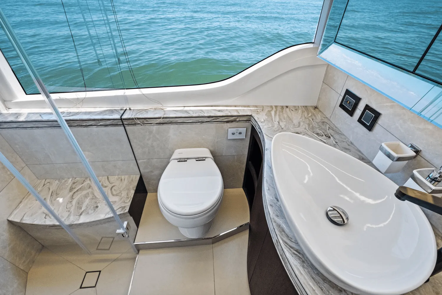 2025 Galeon 560 FLY Image Thumbnail #75