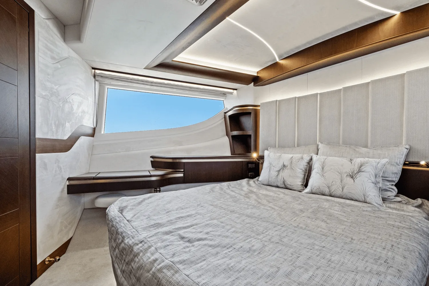 2025 Galeon 560 FLY Image Thumbnail #58