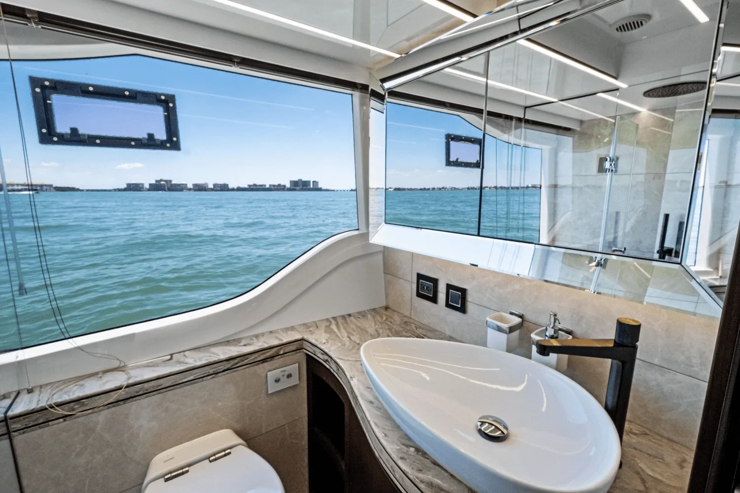 2025 Galeon 560 FLY Image Thumbnail #74