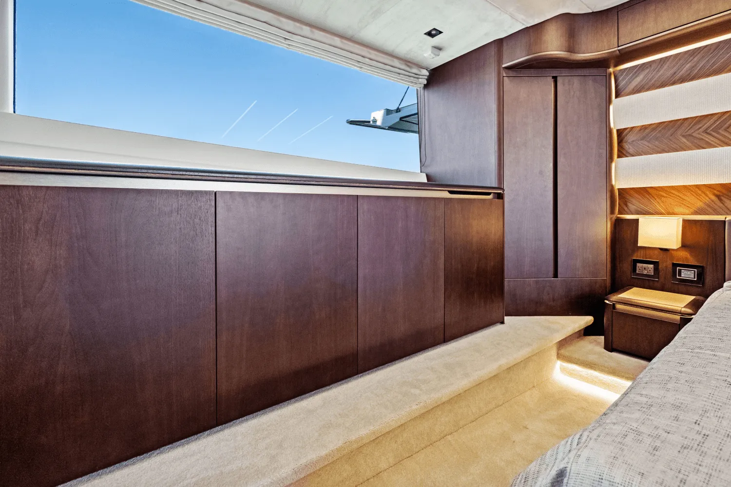 2025 Galeon 560 FLY Image Thumbnail #70