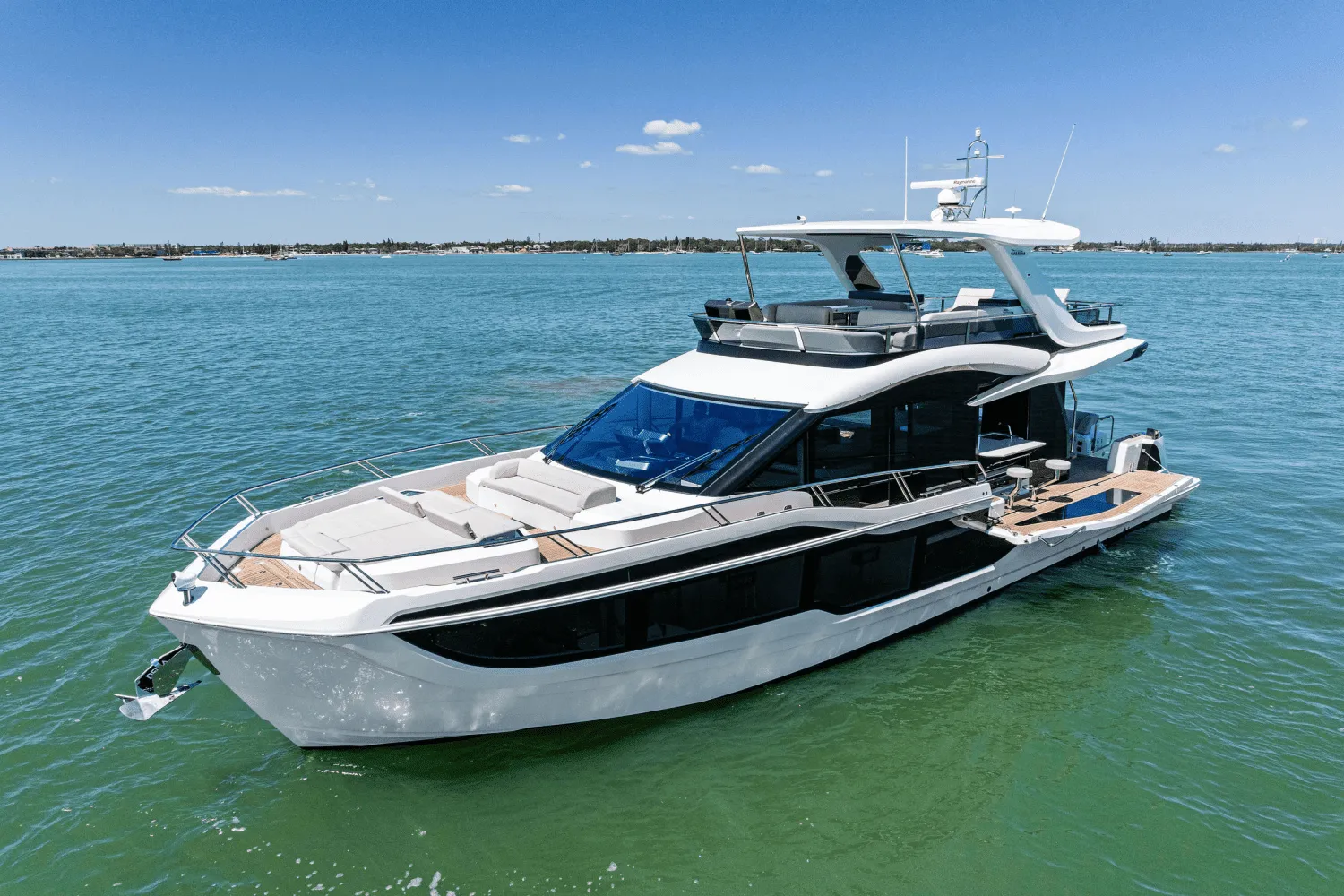 2025 Galeon 560 FLY Image Thumbnail #10